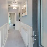 بيت للعطل Belsfield *